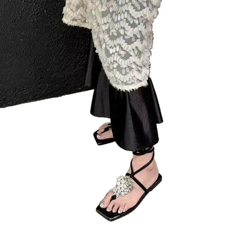 2025 new temperament French high heels women's shoes summer sandals wearing flip-flops flat bottom beautiful sandals