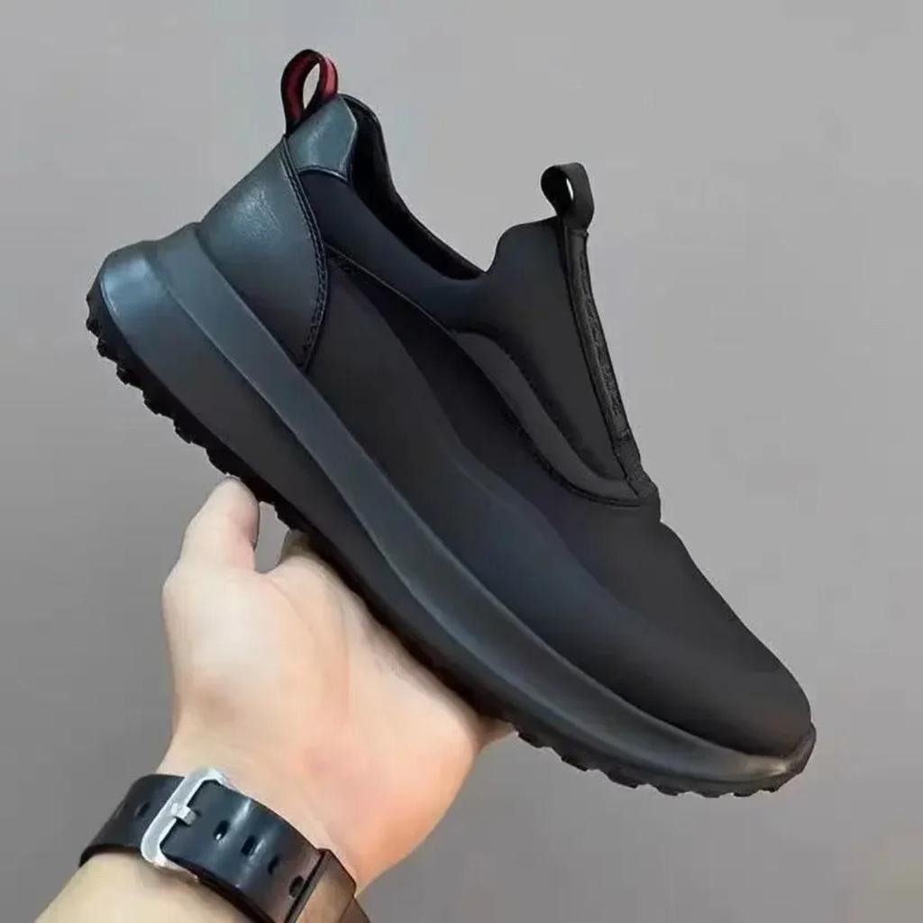 Men Platform Sneakers Autumn New Vulcanized Shoes Men Casual Slip-on Running Shoes Breathable Soft Soles Thick Sole Sports Shoe