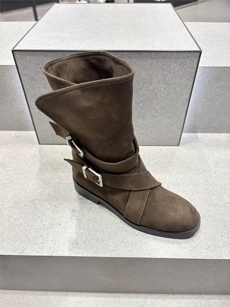 Schaffellversion Zwei-Wege-Stiefel umgeschlagen vielseitige neue Ritterstiefel Damen Gürtelschnalle Westernstiefel weites Rohr fleischbedeckend mittelhohe Stiefel