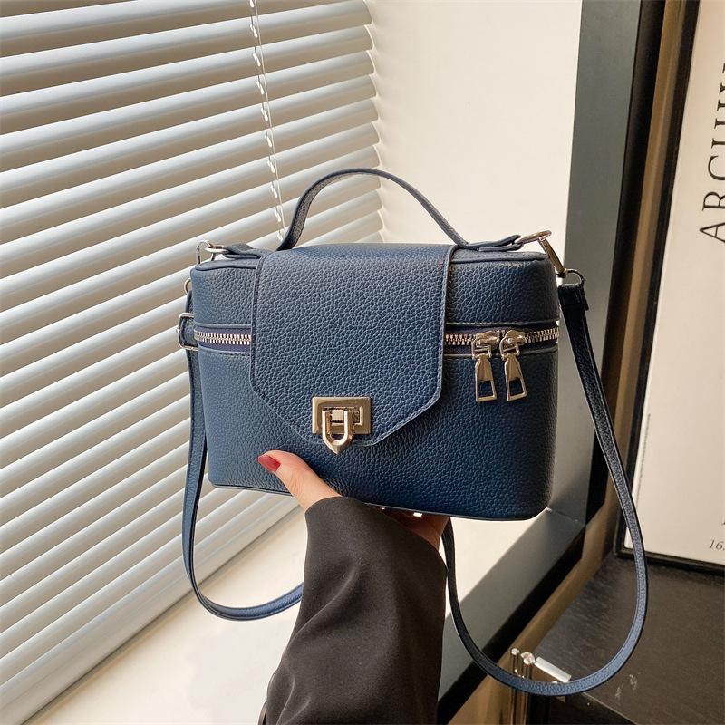 Summer New Retro Trend Lock Versatile Shoulder Messenger Bag High-end Box Small Square Bag Handbag