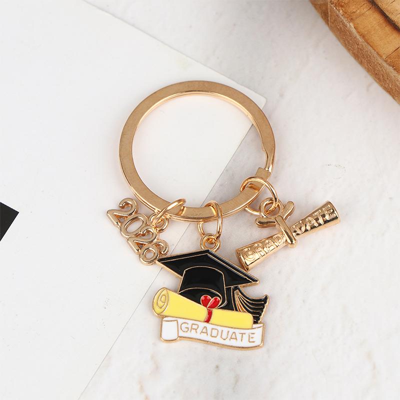 1Pcs 2026 Graduation Key Ring With A Hat And Credentials, Graduation Season Gift Key Ring Pendant, Suitable For Hanging Ba