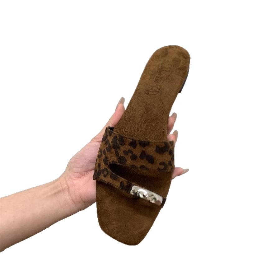 French beautiful set of toe small cool slippers women's summer wear fashion flat bottom 2025 season with skirt fairy half a word drag