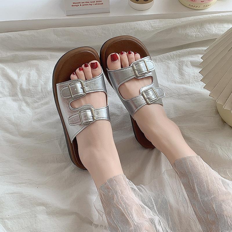 Flat-bottomed French Small Cool Slippers Women's Shoes 2025 New Summer Belt Buckle Fashion Outer Wear Soft-soled Beach Sandals