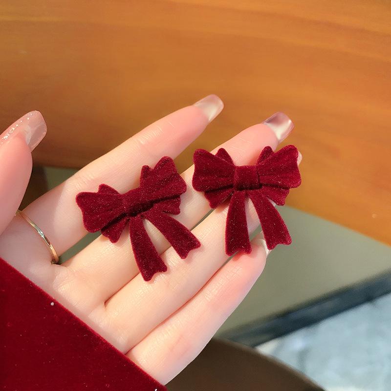 High-End Retro Red Bow Earrings for Women - Autumn/Winter Fashion