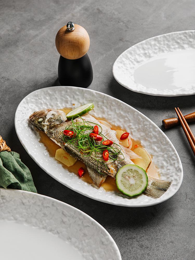 Fish-Shaped Ceramic Plate for Steamed Fish and Sushi