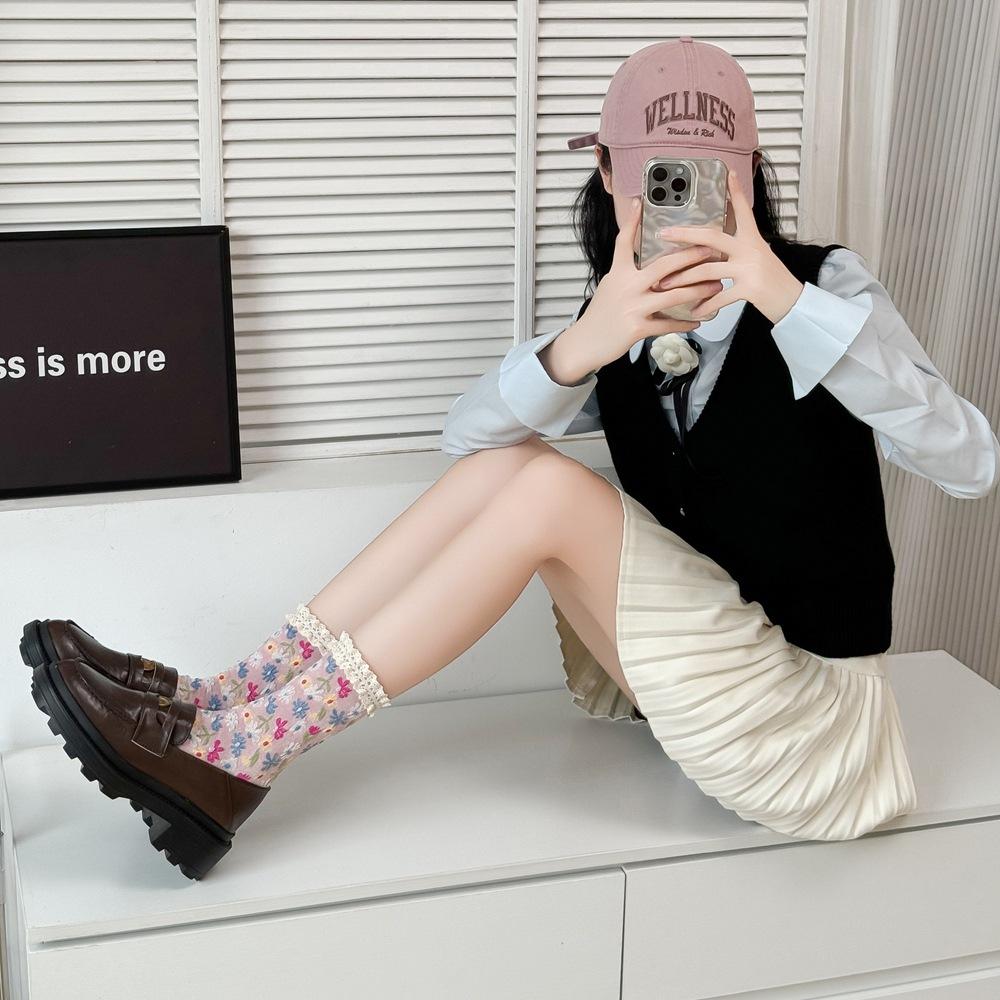 Korean Floral Embroidery Women Socks Cute Kawaii Sweet Fashion Long Socks Lady Contrast Lace Street Casual Ethnic Harajuku Sox