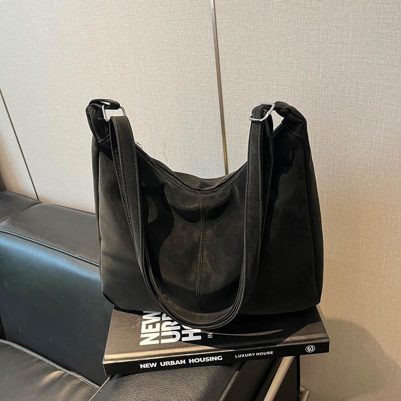 большой емкости ретро commuter новый модный подвески выйти модный crossbody одно плечо подмышка сумка-тоут женщины