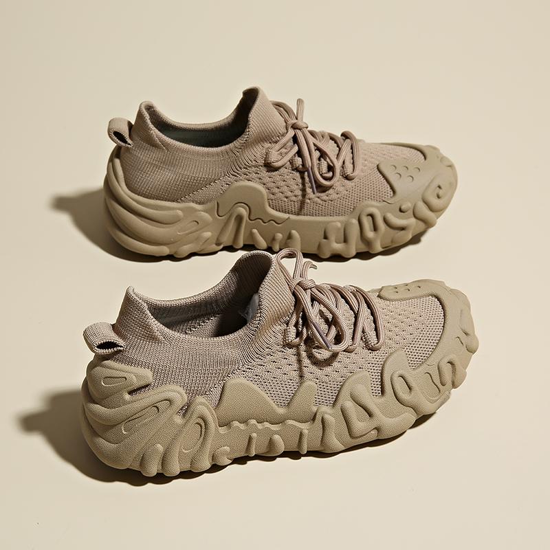 Spring and Summer New Flying Mesh Shoes Soft Sole Lightweight Sports Casual Shoes Anti-slip Wear Women Casual Shoes