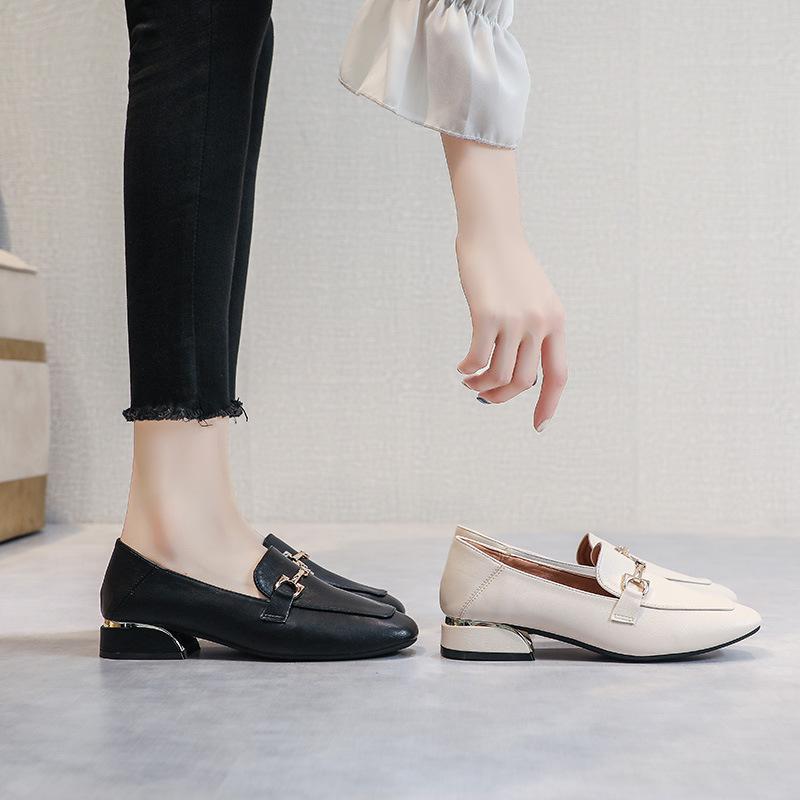 Chaussures simples à talons épais pour femmes, nouvelles chaussures d'été à bout carré peu profond, talons moyens, petites chaussures britanniques en cuir, talons hauts pour femmes