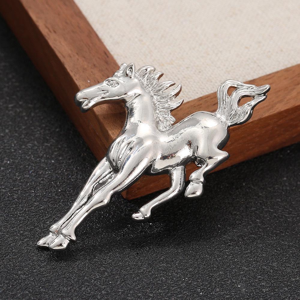 Retro Zodiac Galloping Horse Brooch: Three-Color Enamel Pin Accessory for Men