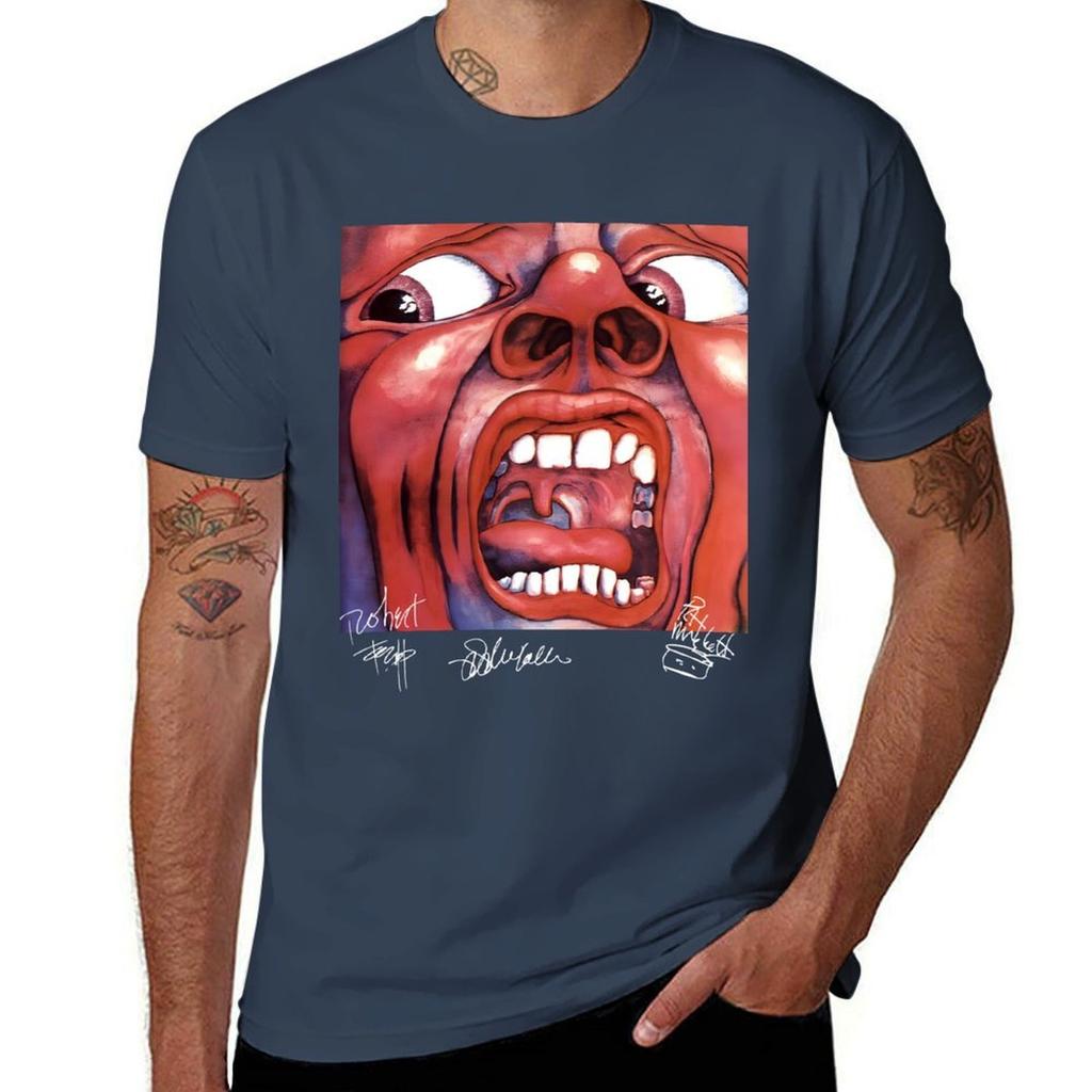 V albu Court of the Crimson King tričko s červeným obličejem Lehké tričko s potiskem