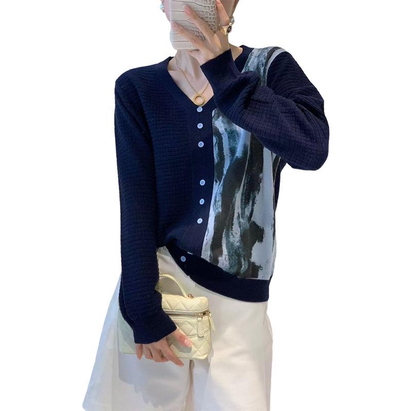 

Women s 2025 V-Neck Embroidered Knit Cardigan - New Style, Loose, Simple, Long-Sleeved, Versatile, Thin Design One Size синій