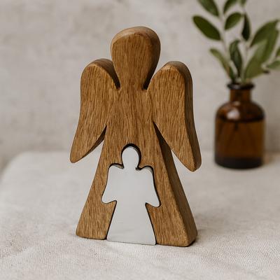 Figurine d'Anges Enlaçants en Bois de Manguier, Décor Émail Blanc