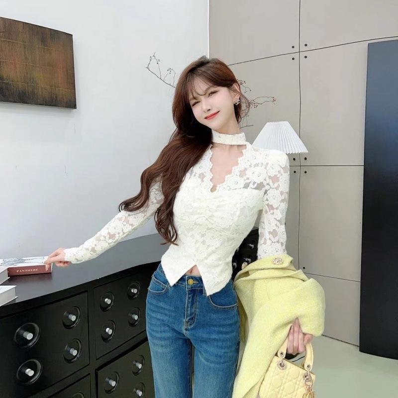 

Autumn and Winter Style, with A Bra, Sexy Halter, Stand-up Collar, Lace Top and Velvet Base Layer for Women S