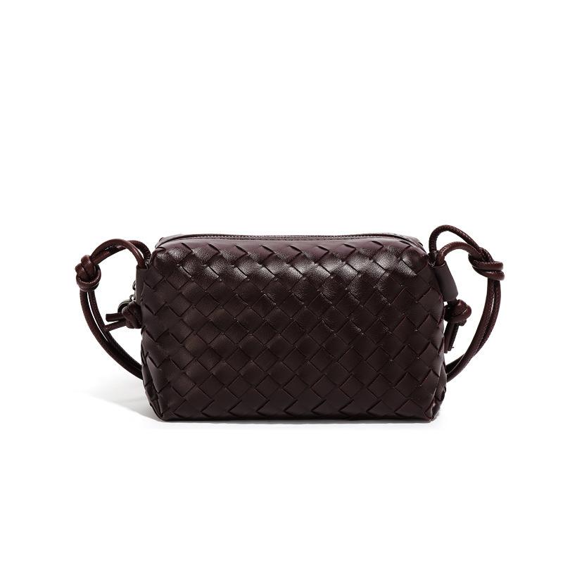 Solid Color Woven Single Shoulder Bag Fashionable and Trendy Small Square Bag Compact and Large Capacity Diagonal Cross Women's Bag