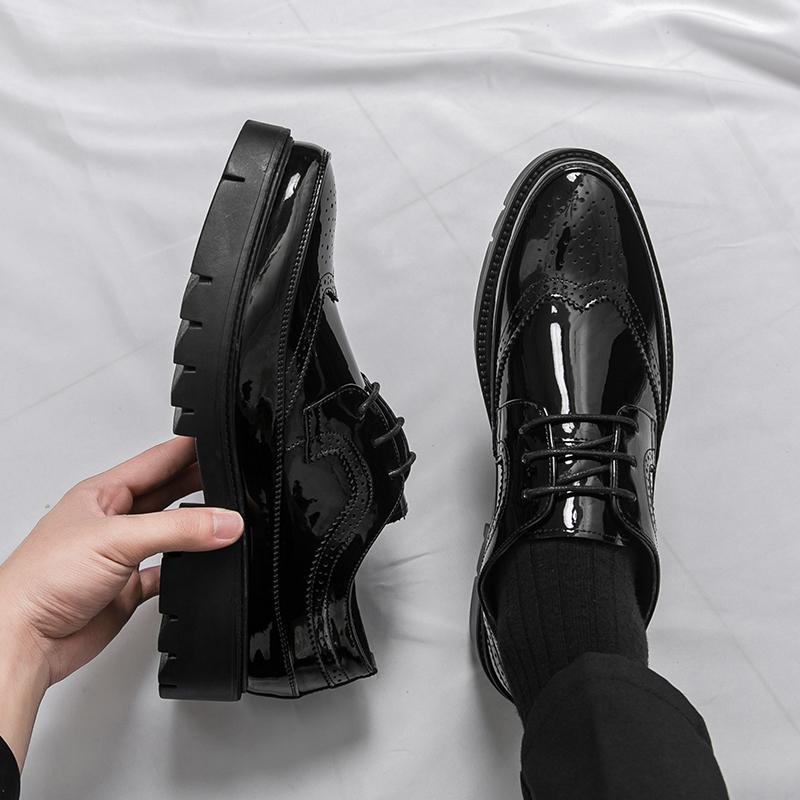 Fashion New Arrival Men Formal Leather Shoes Non Slip Casual Business Footwear Fashion Minimalist Oxford Shoes Comfortable Male Sneakers