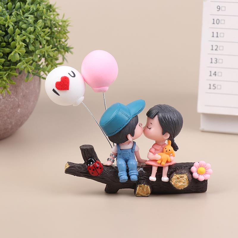 New Arrival: Creative Couple-Themed Tree Branch Car Embellishment