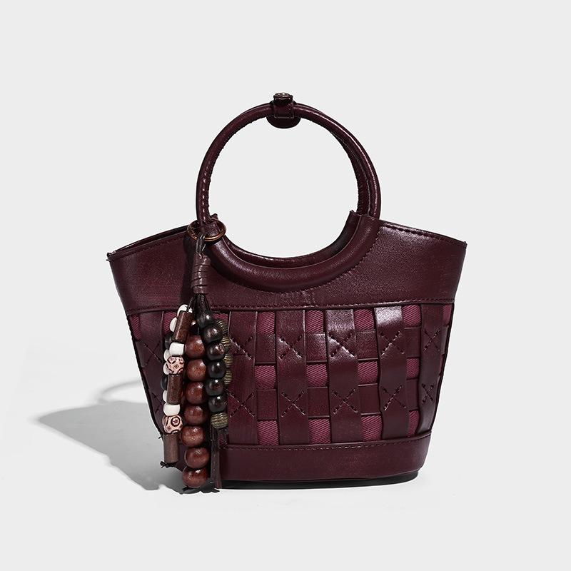 Vintage Woven Niche Design Bucket Bag 2025 Autumn New Style Basket Bag Elegant Versatile Handbag Shoulder Bag