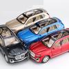 1:24 BMW X7 SUV Diecast Metal Alloy Model car Sound Light Pull Back Collection Kids Toy Gifts
