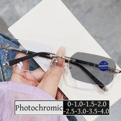 Occhiali da sole fotocromatici intelligenti miopia per uomo occhiali da sole alla moda miopia 2 in 1 unisex occhiali da vista 0-1.0-1.5-4.0