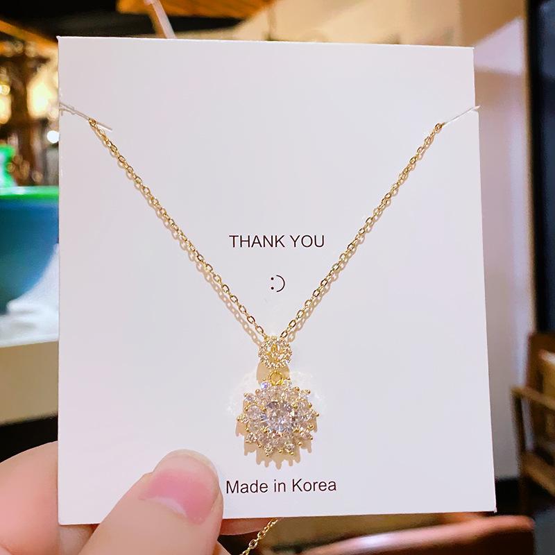 Golden Luxury Diamond Titanium Steel Necklace Women Fashion Slim Waist H Pendant Collarbone Chain