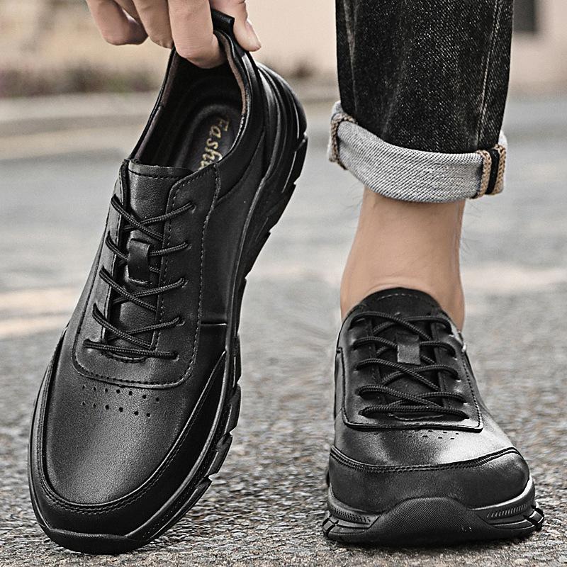 

Men s shoes 2025 summer new mature men s fashion outdoor leather surface waterproof soft sole lace-up sports style casual shoes 38