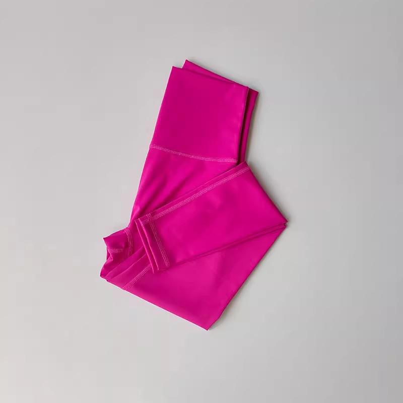 

Новый женский фитнес-комплект из быстросохнущей ткани в стиле колорблок пэчворк: Слитные брюки для йоги с красивой спиной для бега и велоспорта. Medium