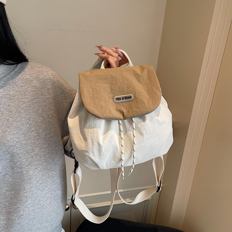 Lightweight Casual Backpack Bag Women's 2025 New Simple Nylon Cloth Simple Versatile Handbag Travel Backpack