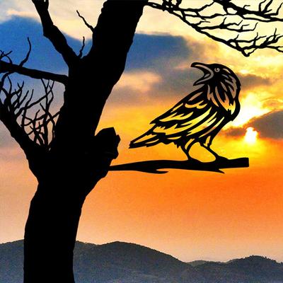 Silhouette di Corvo in Metallo Rustico – Decorazione Unica per Giardino Esterno, Regalo Perfetto per l'Inaugurazione della Casa, Ideale per Decorazioni per Feste in Giardino