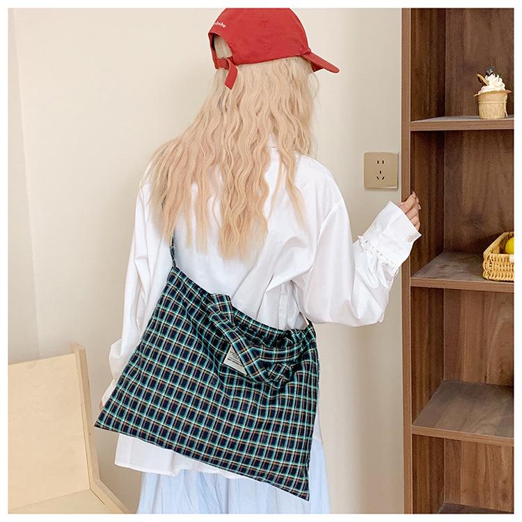Korean Retro Plaid Women’s Crossbody Bag: Lightweight, Breathable Shoulder Tote with Large Capacity