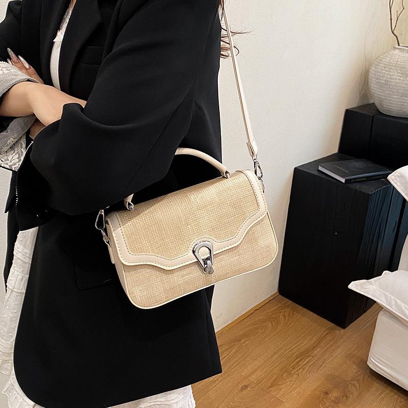 New fashion portable small square bag women's 2025 trendy versatile shoulder bag casual simple messenger women's bag