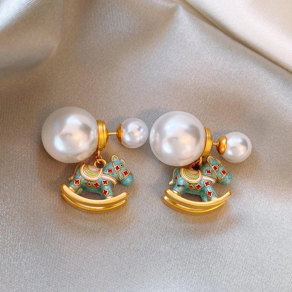 Elegant Pearl Stud Earrings with Two-Way Rocking Horse Design - Light Luxury Retro Style for Women