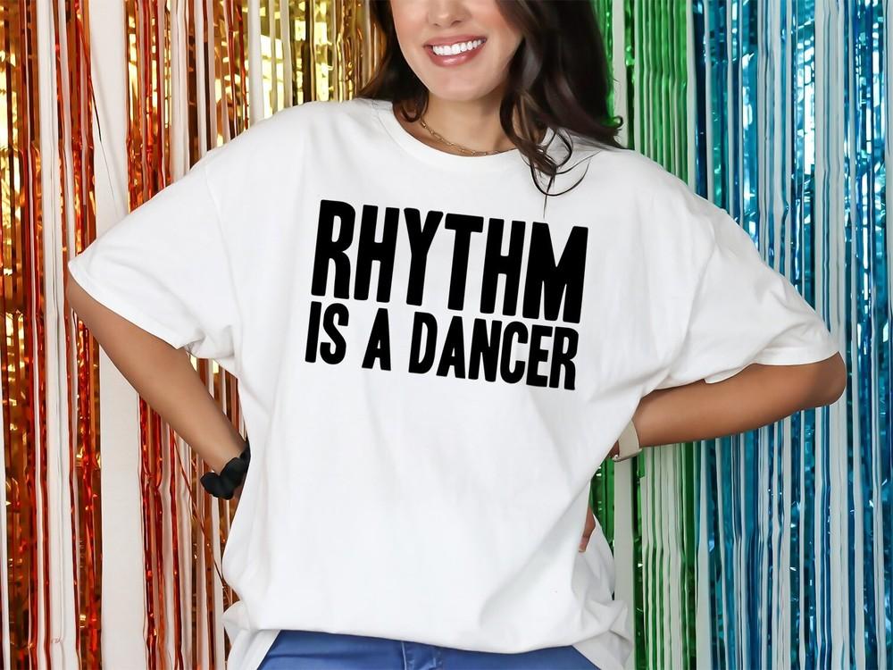 

Футболка Rhythm Is A Dancer Персонализированный маскарадный костюм Выходные 90-е Танцы Девичник 2XL