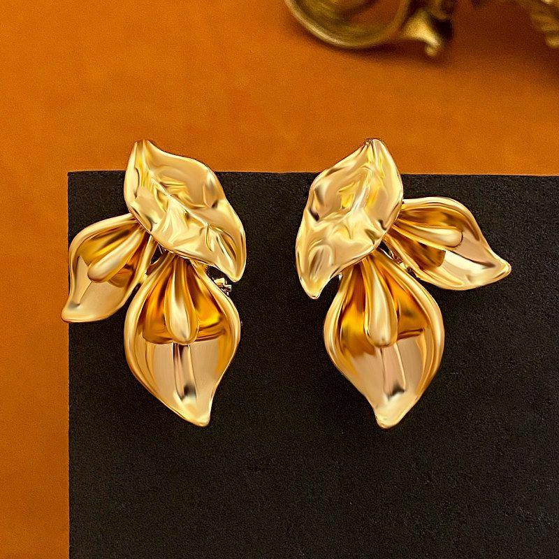Niche Style Maple Leaf Gold Sterling Silver Needle Hypoallergenic Earrings Gold