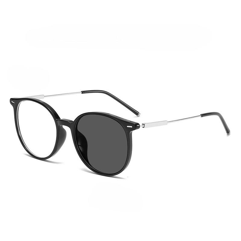 2026 New Fashionable HD Photochromic Women's Myopia Glasses Ultra Light Neutral High Quality Versatile Anti Blue Light Glasses