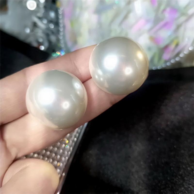 2.0CM Big Imitation Pearl Round Stud Earrings Minimalist Trend Statement Brincos for Women Geometric Party Wedding Girl Gifts