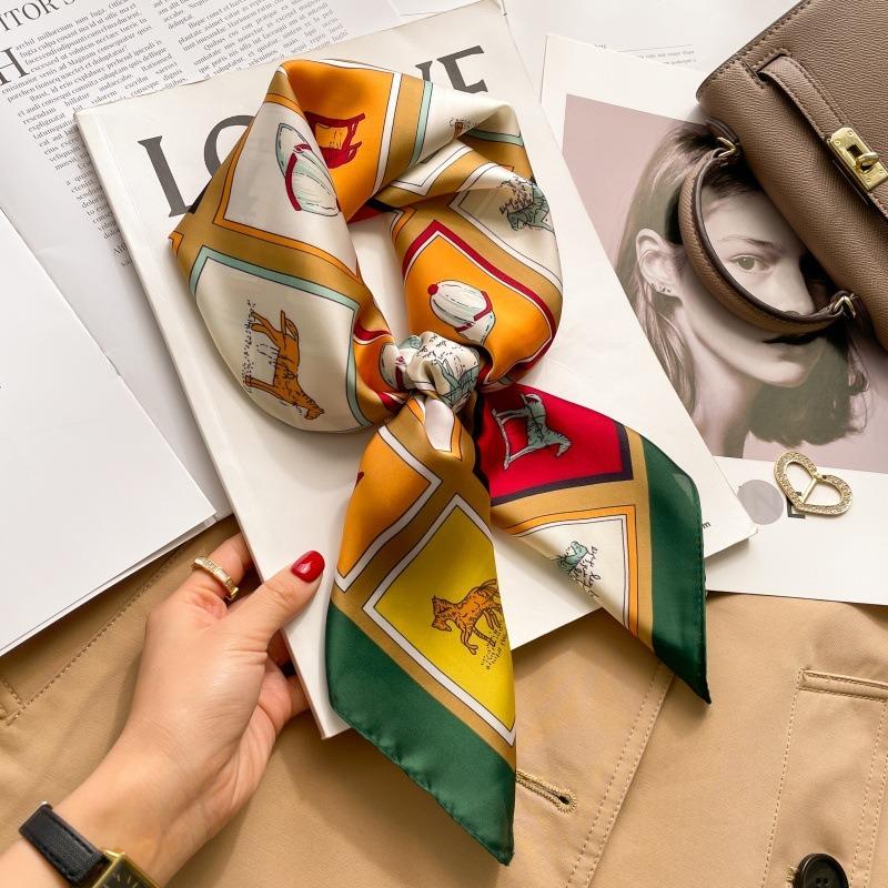 Zhang Ruonan silk scarf women's spring and summer new fashion retro accessories scarf neck high-end small square scarf