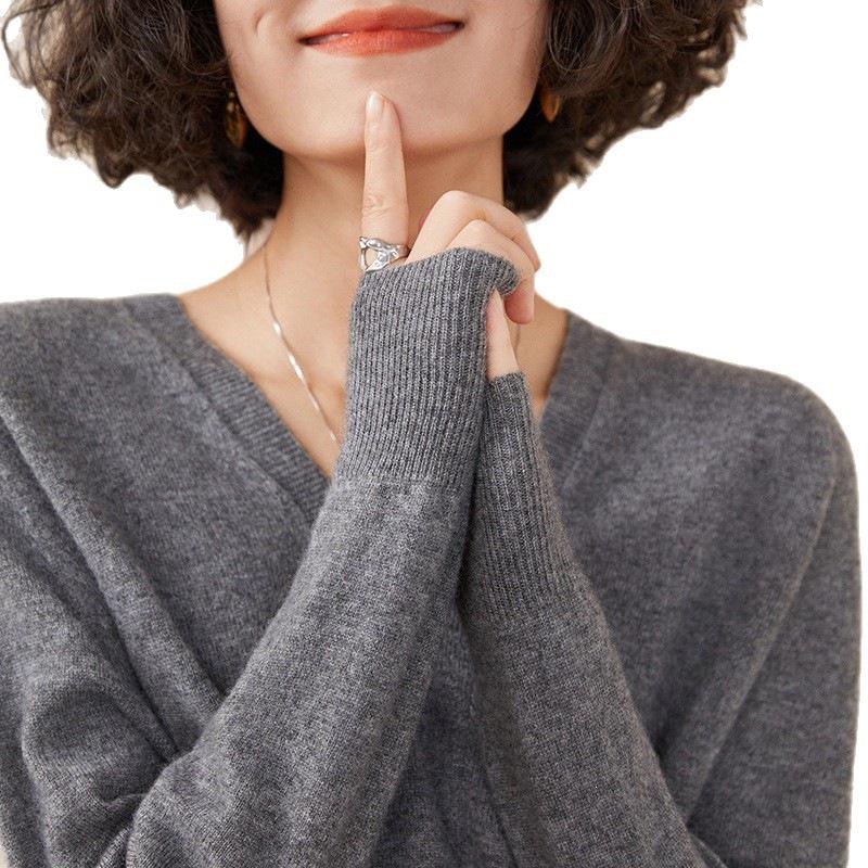 Women's Candy Color V-Neck Cashmere Sweater - Fashionable Knit Base Layer for Autumn/Winter 2025.