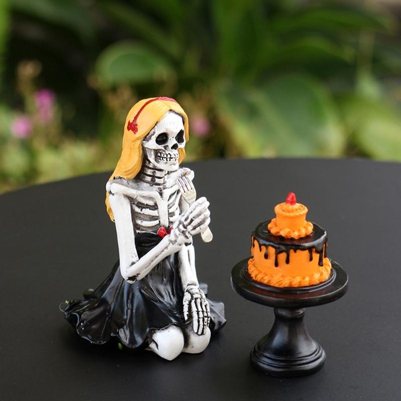 Cake Eating Skeleton Ornaments Skeleton Girl Eating Cake Figurine for Halloweens Party Decoration