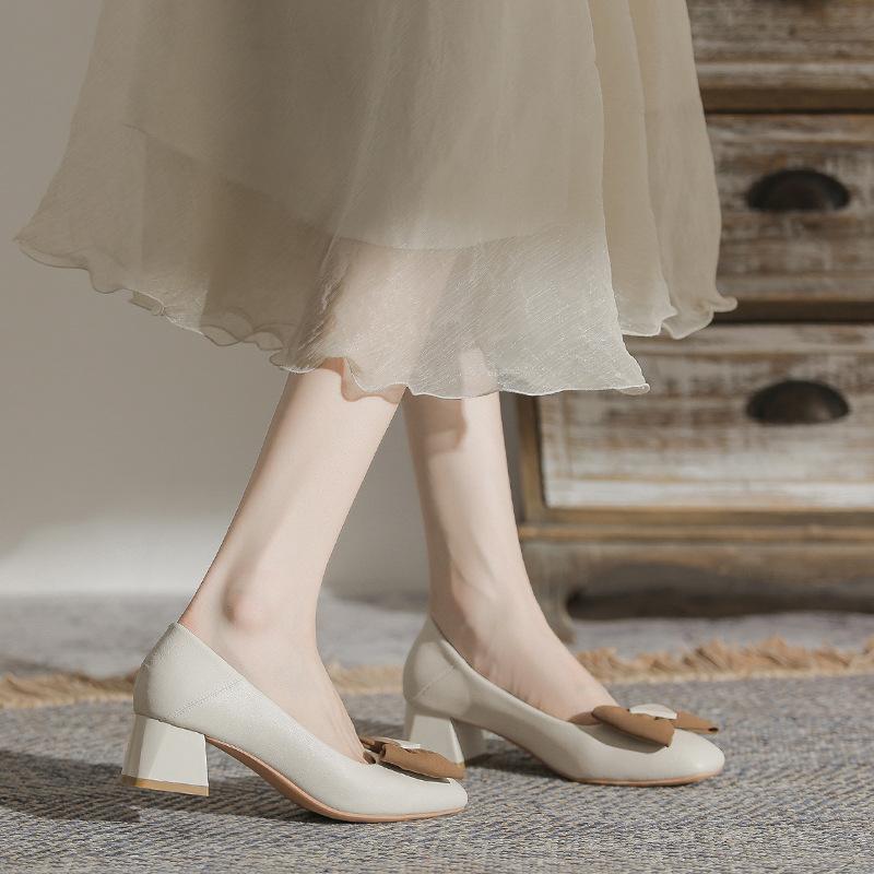 

Род занятий Работа Бант Средний Высокий каблук Квадратный носок Светлый вырез Толстый каблук Одинарная обувь Женская Лето и Осень 40