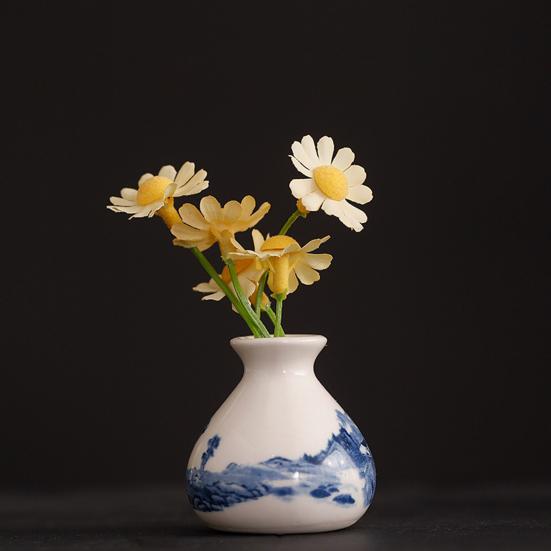 Small Blue and White Porcelains Vase, Mini Chinoiserie Bud Vase, Vintage Ceramic Oriental Handmade Chinese Flower Jardiniere for Home Office Shelf