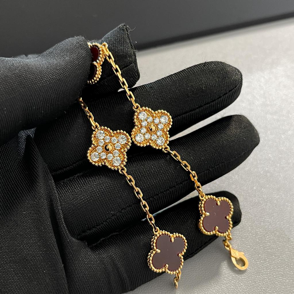 Gold Four-Leaf Clover & Five-Flower Pendant Necklace, 18K Plated, Elegant Gift for Her