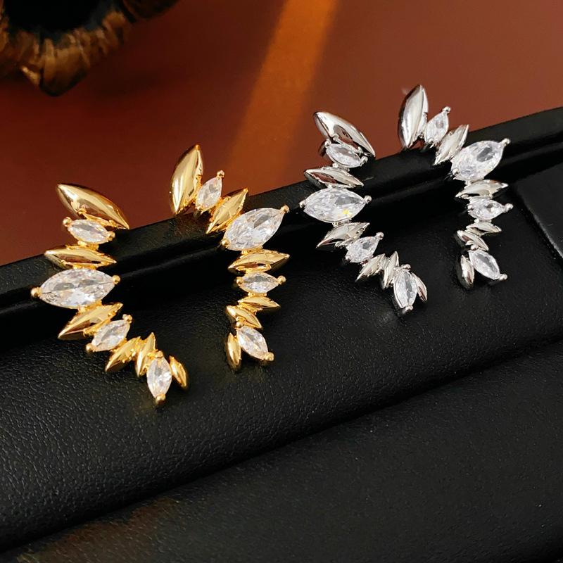 Hot Selling Irregular Earrings, Light Luxury, Cool Style, Personalized Earrings, Versatile, High-end, Fashionable Earrings