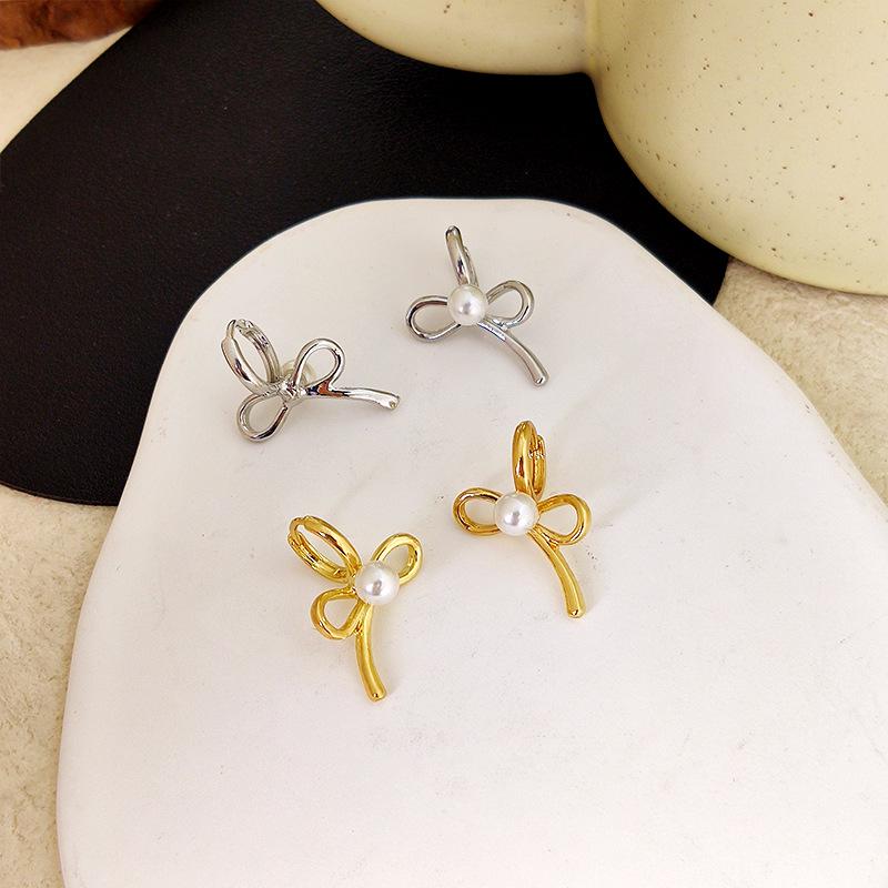 Pearl Bow Ballet Ear Cuffs: Elegant, Retro-Inspired Earrings for Women