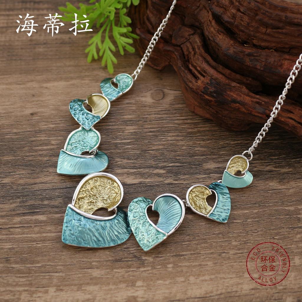 Emaliowany pusty naszyjnik w kształcie serca, wysokiej klasy damski przesadzony wszechstronny stopowy łańcuszek na szyję w kształcie serca