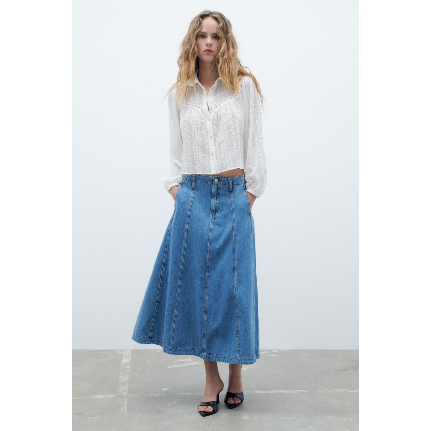 

SHIRT WITH CUTWORK EMBROIDERY