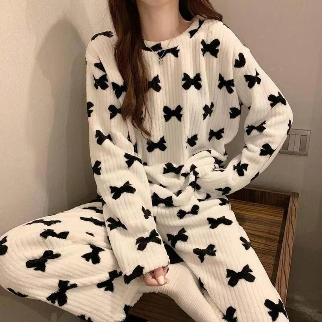 Autumn and Winter Coral Fleece Pajamas for Women, Thick and Warm Flannel Long Home Wear, Fashionable Plus Size Cardigan Set