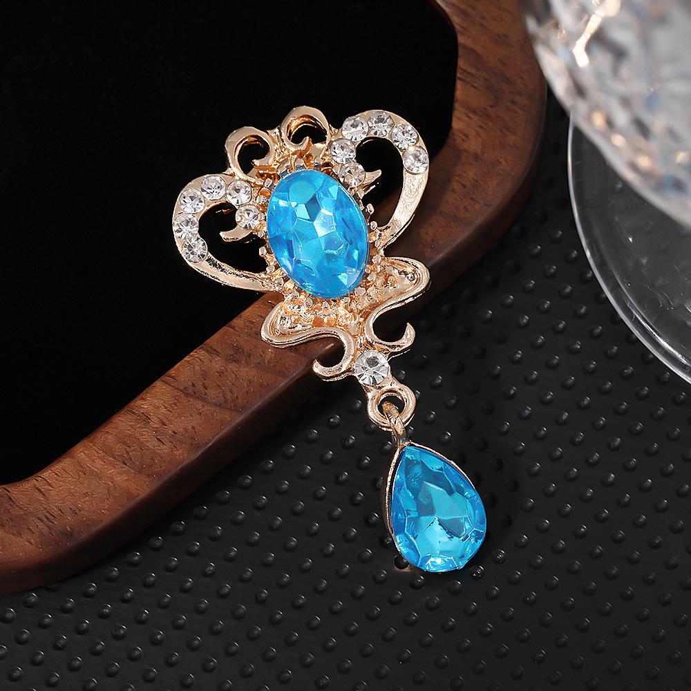 

Creative Baroque colored gem brooch, niche design anti-exposure scarf buckle, fixed clothes metal pin accessories