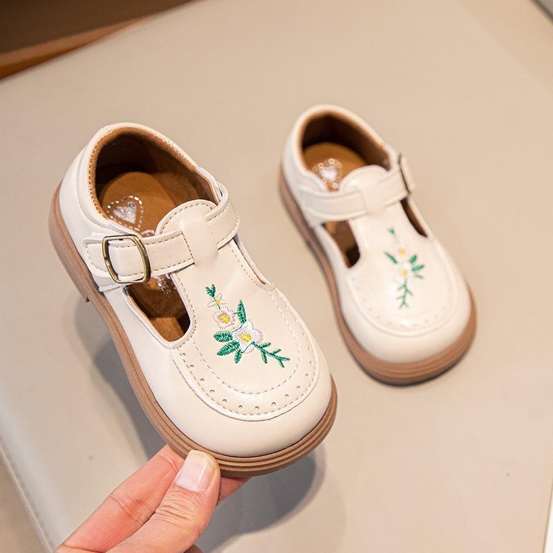 

Обувь для девочек Маленькие дети Весна Новые детские шапочки для девочек Туфли принцессы Вышитые маленькие туфли Детская обувь для женщин