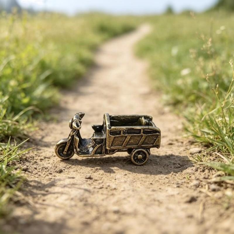 Vintage Metal Three Wheeled Motorcycle Figurine Antique Finish Detailed Craft For Home Decor Garden Ornament Collection